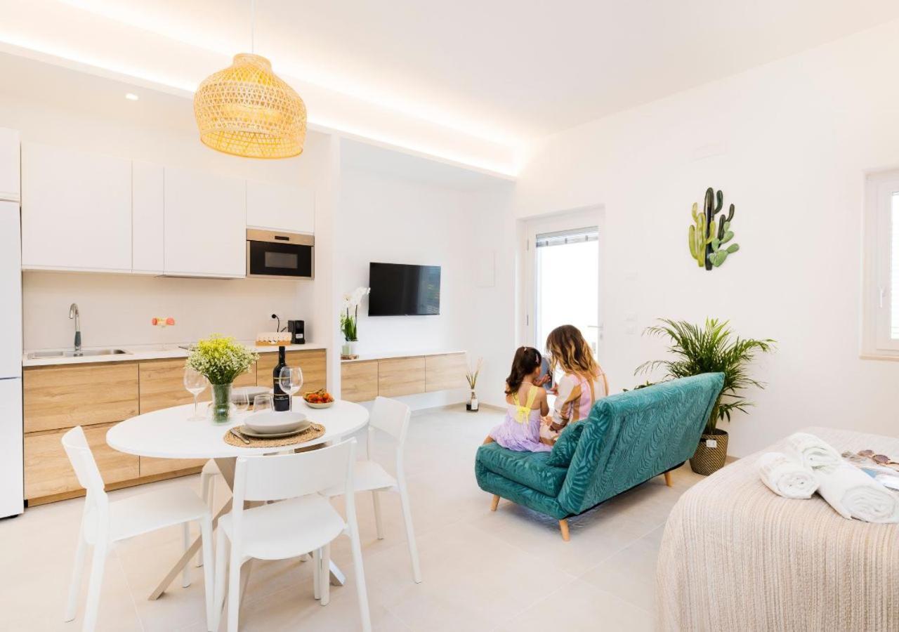 Апартаменты Coppa Carrubo Residenza Вьесте Экстерьер фото